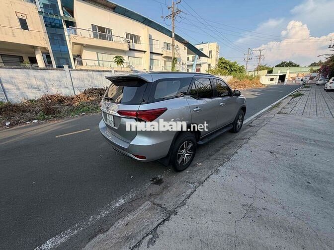 Toyota Fortuner 2.4 AT 89.000km