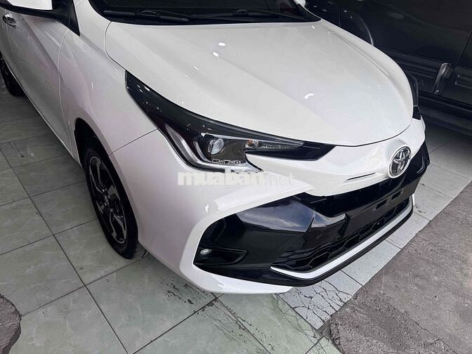 Toyota Vios E Số sàn Trắng