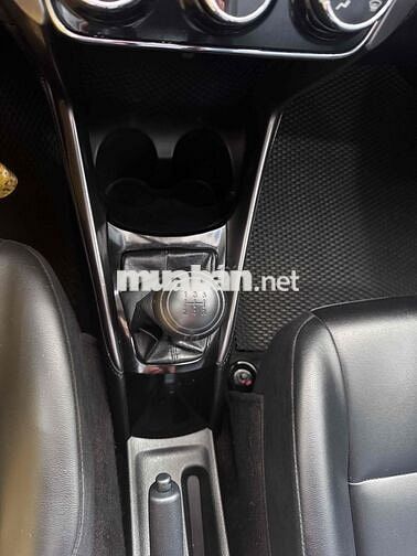 Toyota Vios E Số sàn Trắng
