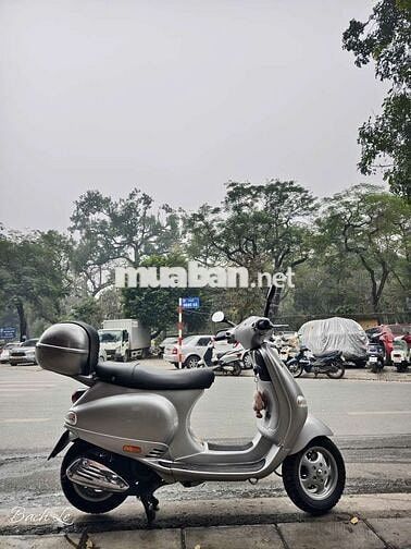 Piaggio Vespa ET8 màu Bạc