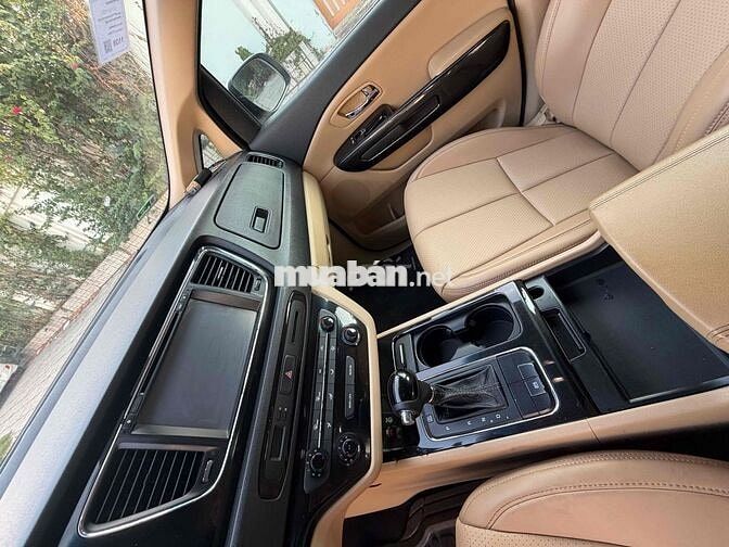 Kia Sedona 2017 Deluxe Trắng