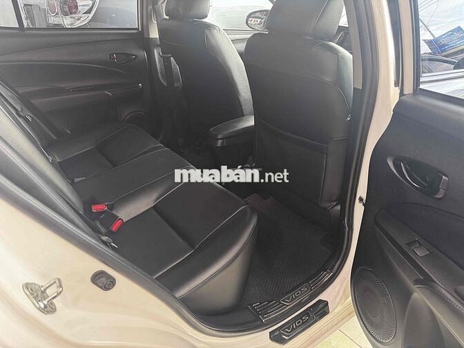 Toyota Vios E Số sàn Trắng