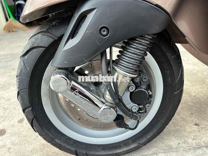 Piaggio Vespa Primavera 2013 Nâu