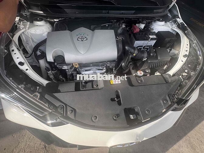 Toyota Vios E Số sàn Trắng