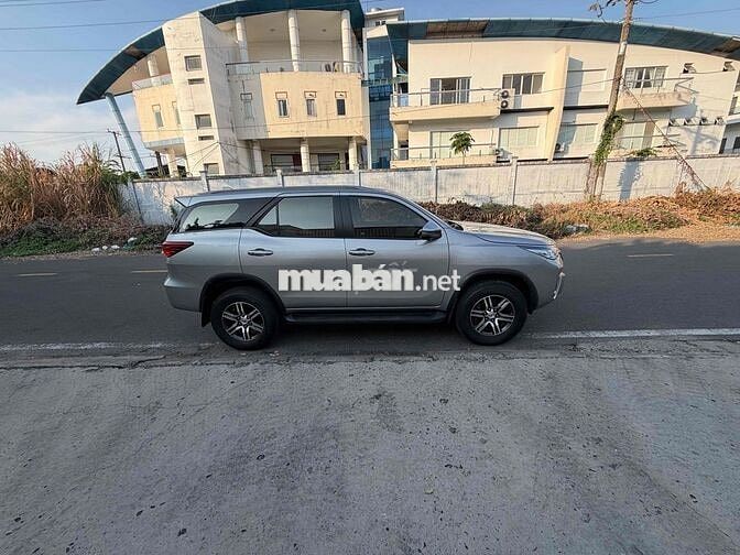Toyota Fortuner 2.4 AT 89.000km