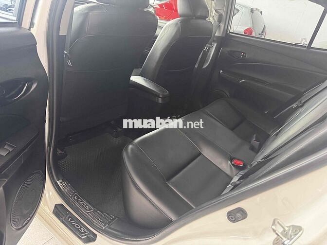 Toyota Vios E Số sàn Trắng