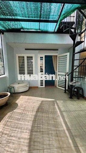 Cho Thuê Nhà Hẻm Nguyễn Duy Dương Quận 5 - 81M2 4 Tầng - Chỉ 20 Triệu