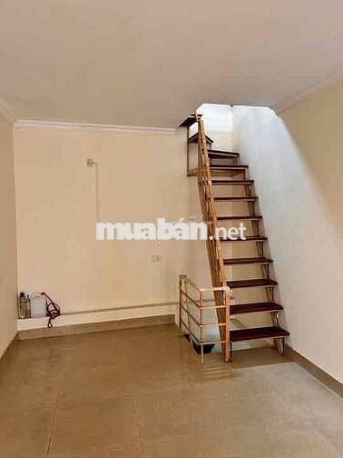 Cho thuê nhà ngõ Quán Thánh-Ba Đình- dt 25m2*3,5tầng