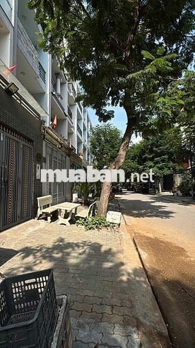 Nhà cấp 4 tiện làm kho chứa hàng đường Đặng Thuỳ Trâm.DT 90m2 giá 15tr