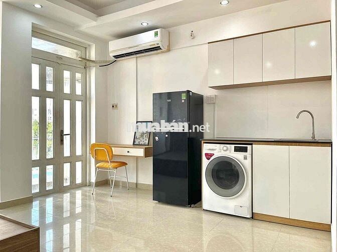 🔥Căn Hộ - Studio - Ban công - Nằm Ngay Chợ Bà Chiễu