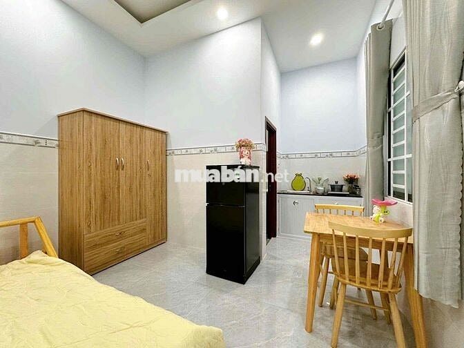 Mình cần pass lại phòng ở Linh Trung, Hoàng Diệu 2