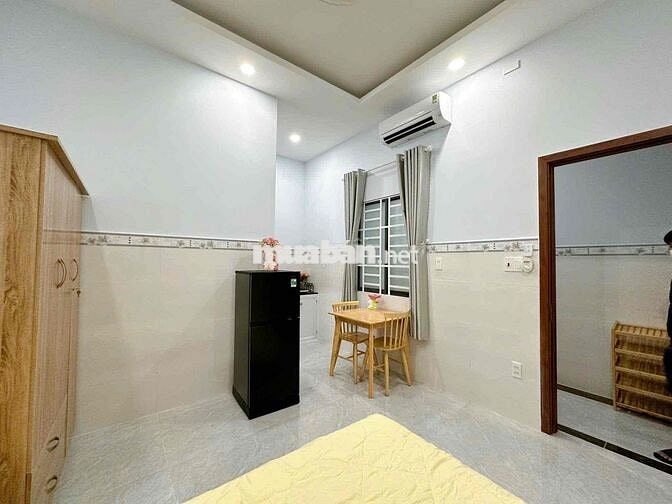 Mình cần pass lại phòng ở Linh Trung, Hoàng Diệu 2