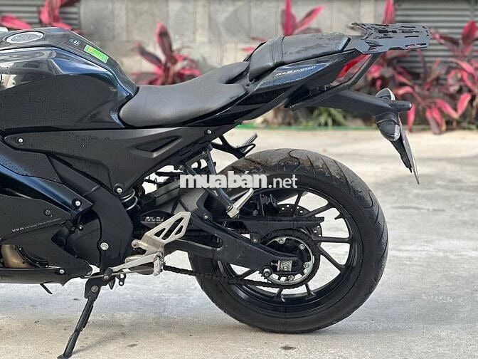 Yamaha R15 Đen
