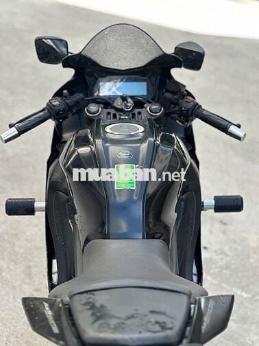 Yamaha R15 Đen