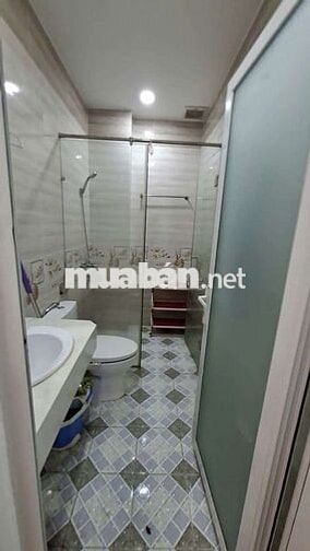 nhà thuê full nội thất 4/18m .4 lầu .5pn