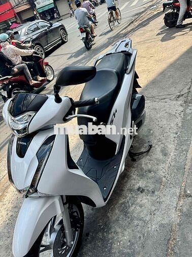 🔴🔴  SH 125 CBS Trắng đen 2018 xe đẹp bao sang tên