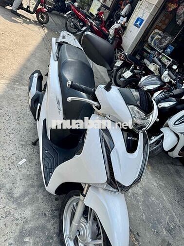 🔴🔴  SH 125 CBS Trắng đen 2018 xe đẹp bao sang tên