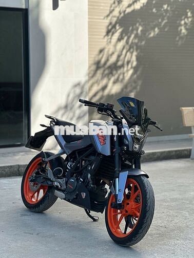 KTM Duke 200 màu Xám