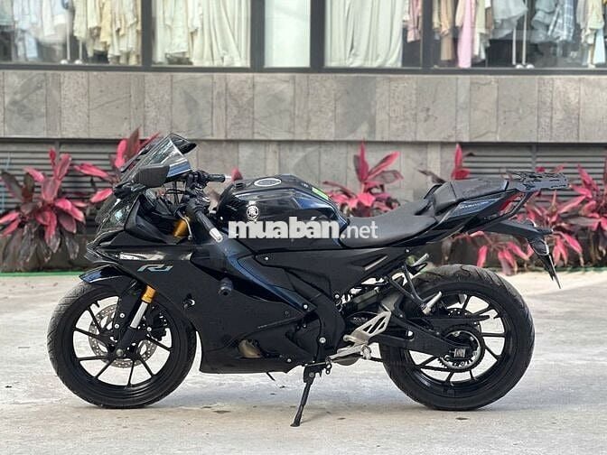 Yamaha R15 Đen