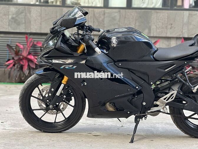 Yamaha R15 Đen