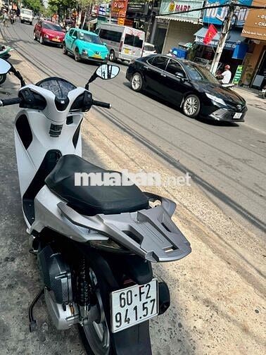 🔴🔴  SH 125 CBS Trắng đen 2018 xe đẹp bao sang tên