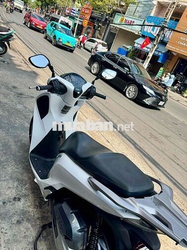 🔴🔴  SH 125 CBS Trắng đen 2018 xe đẹp bao sang tên