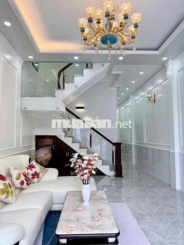 NHÀ LẦU MỚI 100% - NỘI THẤT CAO CÂP