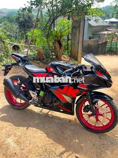 Suzuki GSX Đen đỏ Côn tay