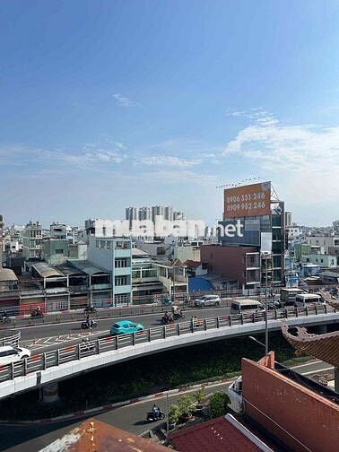 CHO THUÊ BIỂN QUẢNG CÁO MT 3/2 - CẦU VƯỢT CÂY GÕ - VỊ TRÍ ĐẸP