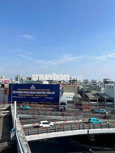 CHO THUÊ BIỂN QUẢNG CÁO MT 3/2 - CẦU VƯỢT CÂY GÕ - VỊ TRÍ ĐẸP