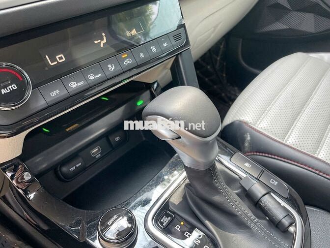 Kia Seltos 2023 1.4 Premium Trắng