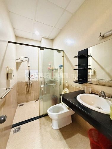 Bán nhà 2 lầu 6x20, giá 750 triệu, ngay chợ Phú Lạc, sổ Hồng riêng 