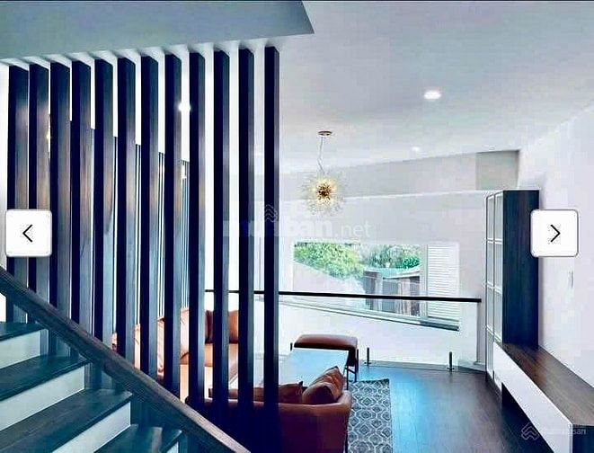 Nhà Bán góc 2 mặt tiền hẻm xe hơi đường Huỳnh Tấn Phát