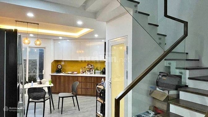 Nhà Bán góc 2 mặt tiền hẻm xe hơi đường Huỳnh Tấn Phát