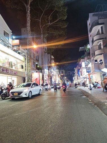  GIẢM 700 TRIỆU BÁN NHÀ PHỐ THỜI TRANG TRẦN QUANG DIỆU QUẬN 3