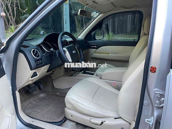 Ford Everest 2009 Vàng cát 180.000 km
