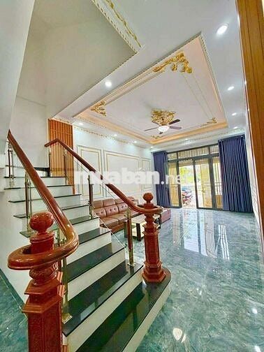 Bán nhà 3 tầng hoàn công Phú Hồng Thịnh 8 