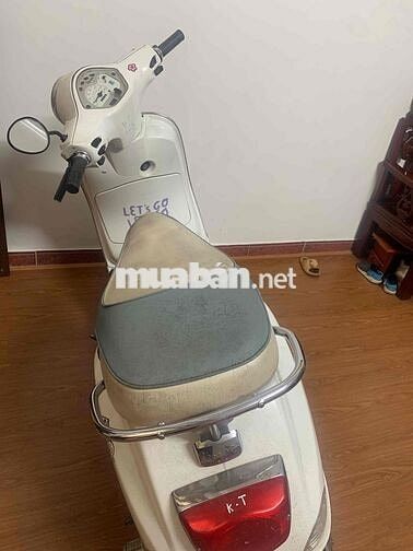 Piaggio Vespa LX150 màu Trắng