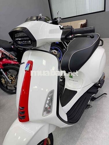 Vespa Sprint 150 Racing 2020 rin chuẩn lướt