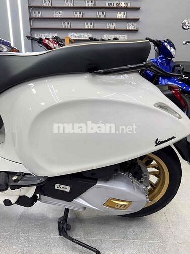 Vespa Sprint 150 Racing 2020 rin chuẩn lướt
