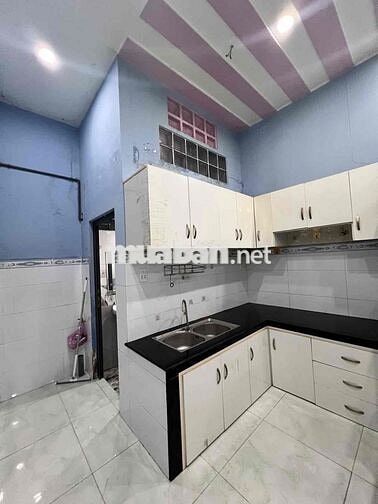 nhà cấp 4,4,5 tỷ -Linh Xuân Thủ Đức- 72m2 ngang 6,7 , hẻm xe hơi nhỏ,