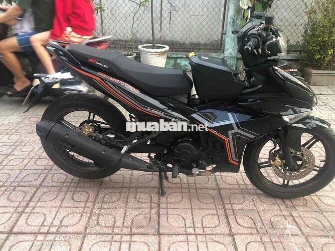 xe cợp dang ket tien nên ra di em no
