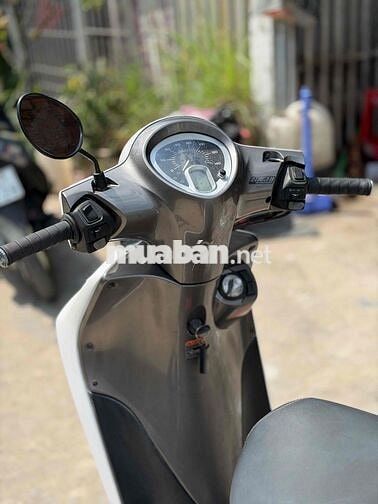Yamaha Janus Trắng Khóa thông minh biển 95 máy êm