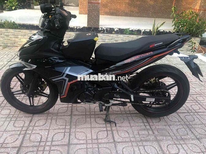 xe cợp dang ket tien nên ra di em no