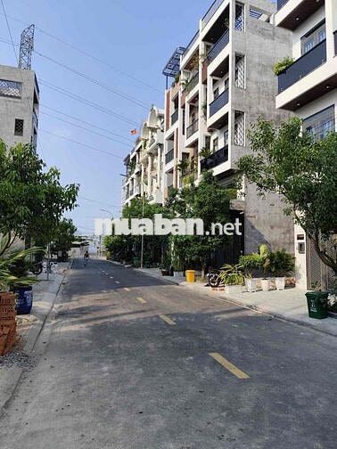 bán đất thạnh xuân 21, sát quốc lộ, cách chợ minh phát 300 mét.