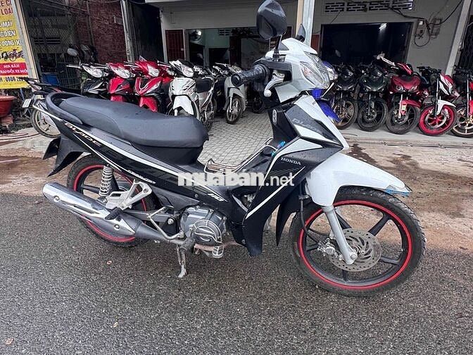 Honda Blade Trắng đen