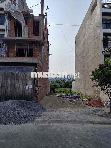 bán đất thạnh xuân 21, sát quốc lộ, cách chợ minh phát 300 mét.