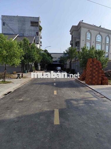 bán đất thạnh xuân 21, sát quốc lộ, cách chợ minh phát 300 mét.
