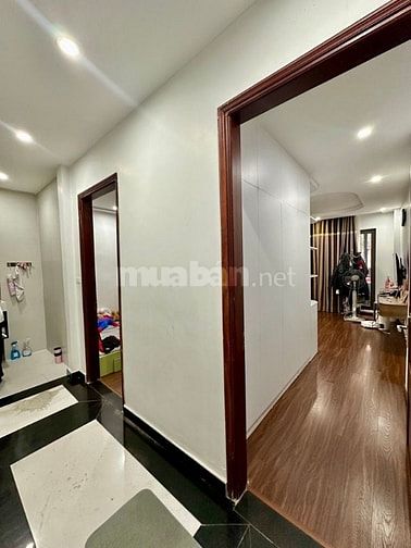 Nhà Xây Mới Đại La-Lô Góc 53m2-MT 6m-6Tầng-Thang Máy-Gara ÔTÔ-20Tỷ500