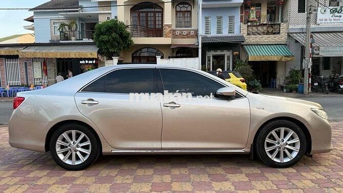 Toyota Camry 2014 2.5G Vàng cát